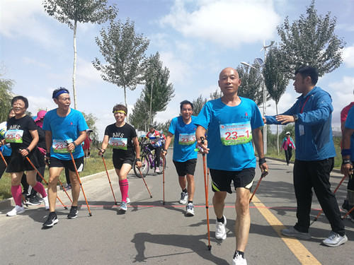 2019年全國老年人持杖健走交流活動(dòng)開幕！周口市10名愛好者參賽
